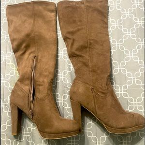 Fashion Nova Boots 5.5